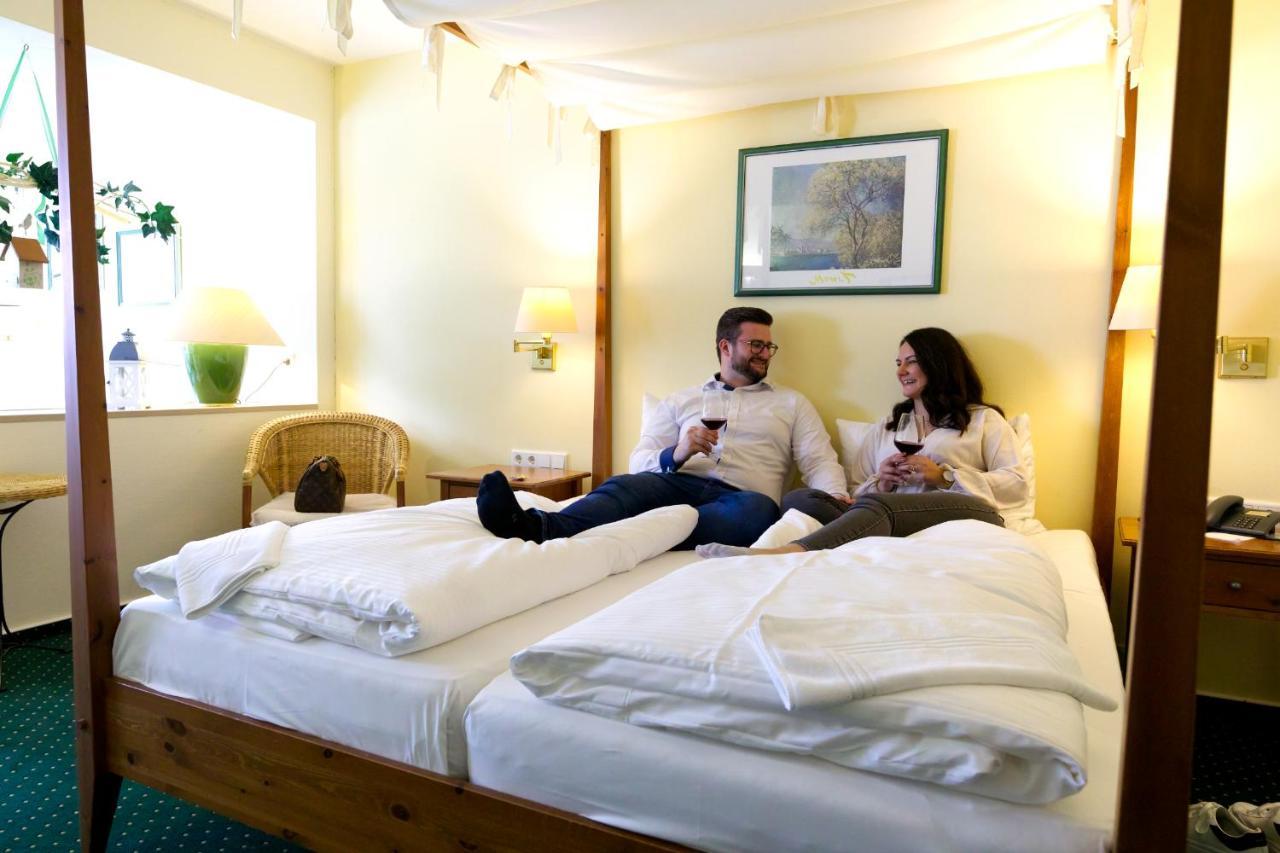 Romantik Parkhotel am Hammerberg Stolberg  Exteriör bild