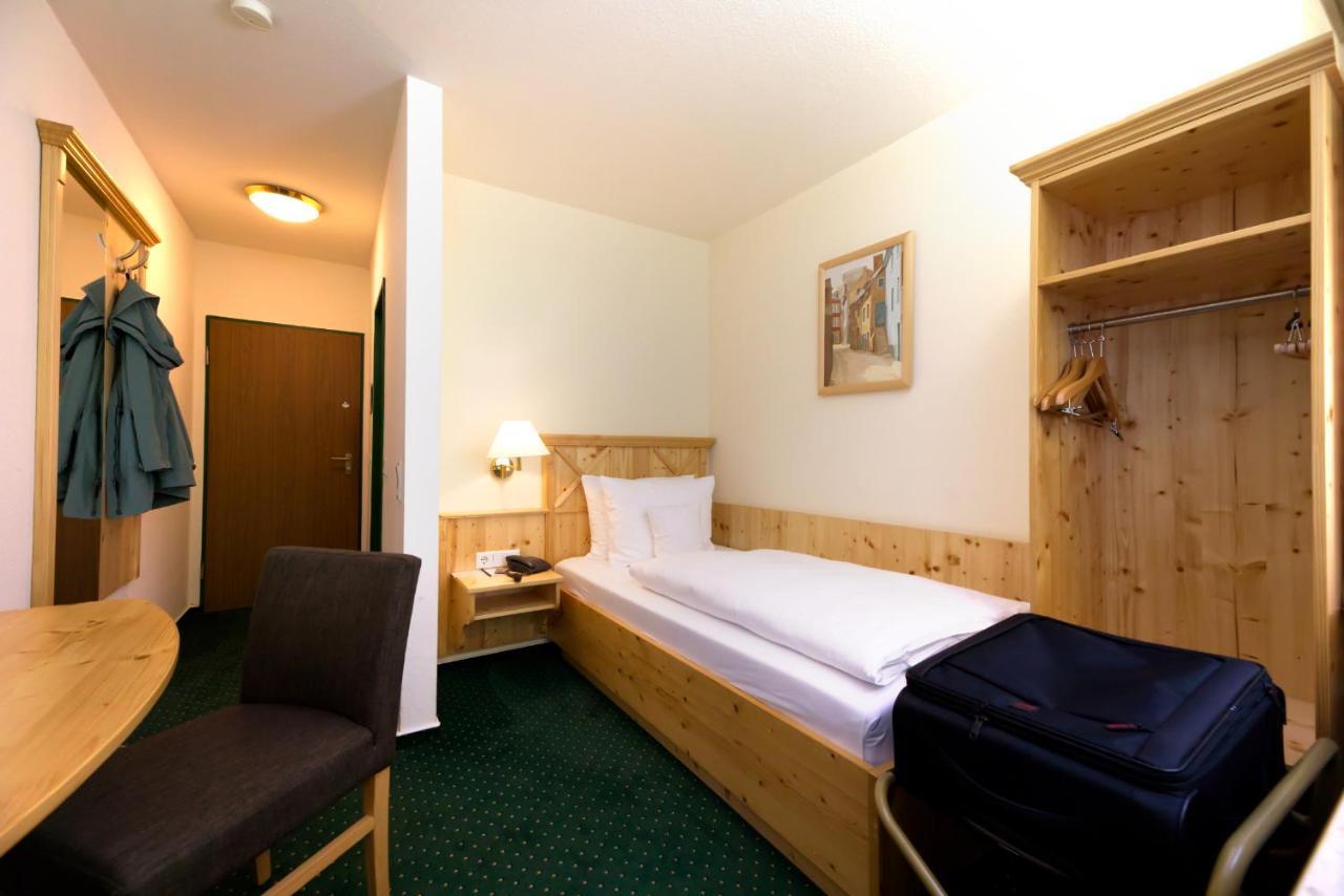 Romantik Parkhotel am Hammerberg Stolberg  Exteriör bild